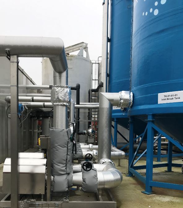 Chlorine dosing in the inlet break tank oxidises trace metals